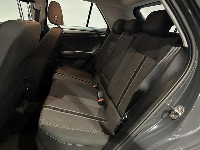 Volkswagen T-Roc 1.5 TSI Style | Navigatie | Adaptieve cruise control |