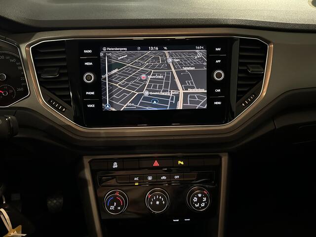 Volkswagen T-Roc 1.5 TSI Style | Navigatie | Adaptieve cruise control |