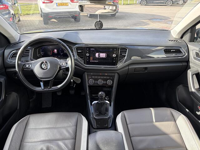 Volkswagen T-Roc 1.5 TSI Sport Camera, Navi Rijklaar met beurt & garantie!