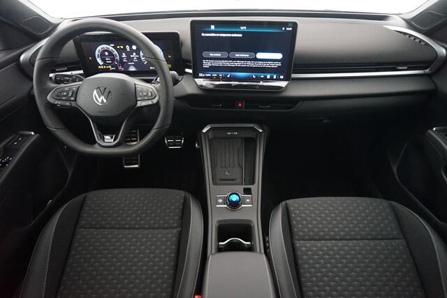 Volkswagen T-Roc 1.5 eTsi R-Line First Edition