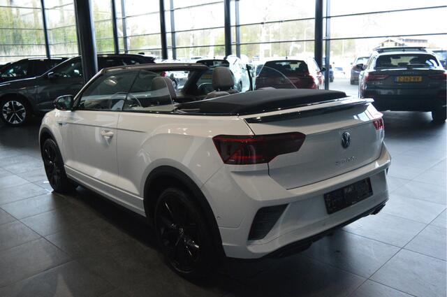 Volkswagen T-Roc Cabrio 1.5 TSI 3X R-LINE Black Style leer trekhaak 19 inch 150 pk !!