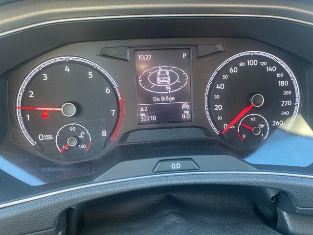 Volkswagen T-Roc 1.5 TSI Style Business | 150 Pk | Automaat | Trekhaak | Navi | Clima | Pdc | A-Camera | LED | 32.210Km !! |