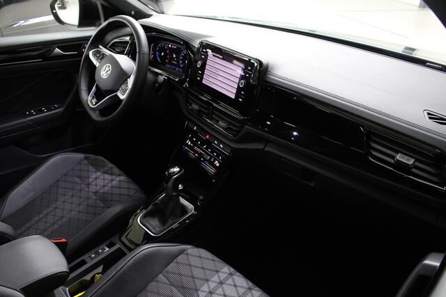 Volkswagen T-Roc 1.5 TSI R-Line DSG Blackstyle Panoramadak | Camera | 19" Velgen | IQ light | Side Assist | El. achterklep