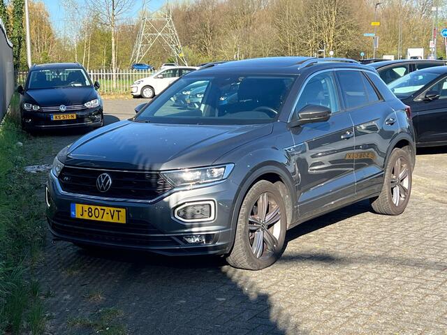 Volkswagen T-Roc 1.5 TSI 150pk Sport Business R Panoramadak Trekhaak