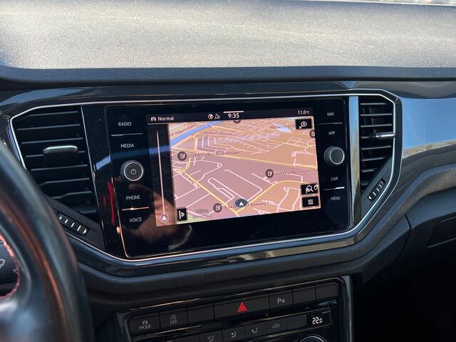 Volkswagen T-Roc 1.5 TSI 150pk Sport Business R Panoramadak Trekhaak