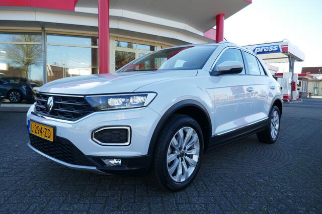 Volkswagen T-Roc 1.5 TSI SPORT 150 PK CAMERA/TREKHAAK/ELEKTR.AKLEP/ADAPT.CRUISE