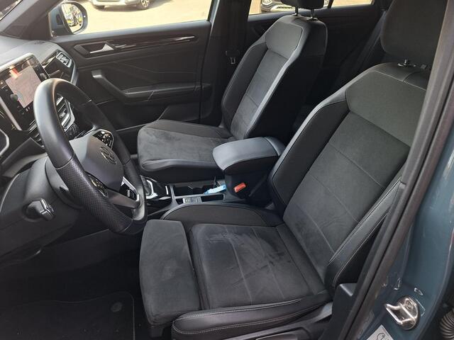 Volkswagen T-Roc 1.5 TSI R-Line Automaat, Carplay, trekhaak, cruise