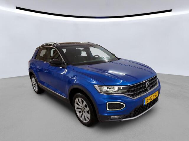 Volkswagen T-Roc 1.5 TSI 150pk DSG Sport / Virtual Cockpit / LED / Navigatie / Camera / Afneembare Trekhaak / 17" LMV
