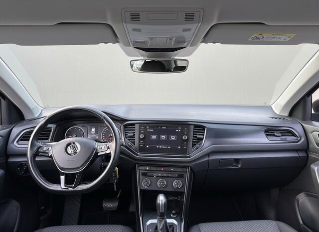 Volkswagen T-Roc 1.5 TSI 150PK DSG BUSINESS CARPLAY/NAVI/PDC