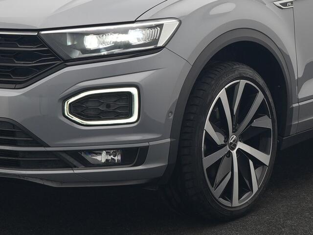 Volkswagen T-Roc Cabrio 1.5 TSI 2 x R-Line 150pk DSG Dealer O.H | Valcona Lederen Sportstoelen | Adaptive Cruise | Trekhaak Afn. | Beats Audio | IQ Drive | 19"L.M | Camera | Stuurverwarming | Keyless | Matrix LED |