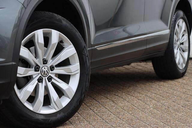Volkswagen T-Roc 1.0 TSI Sport | Adaptive | Sensoren | Trekhaak