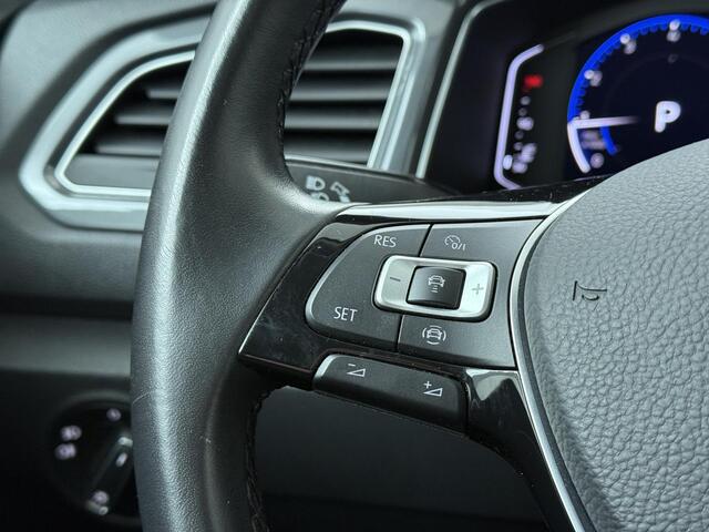 Volkswagen T-Roc 1.5 TSI Sport | 150 PK | Automaat | Panoramadak | Navigatiesysteem |