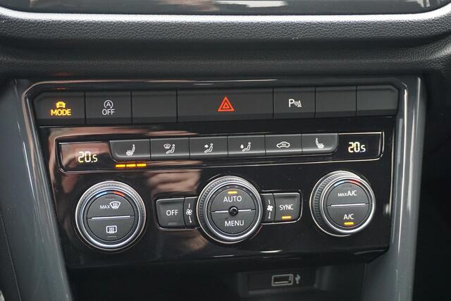 Volkswagen T-Roc 1.5 TSI Sport | LED | ACC | Camera