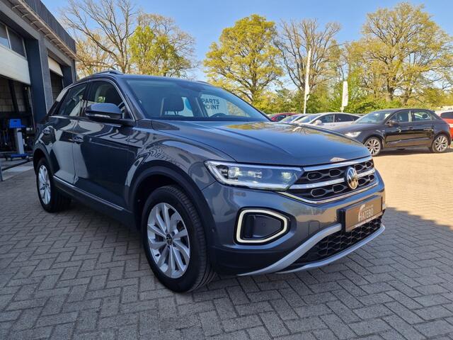 Volkswagen T-Roc 1.0 TSI Highline/Style Navi ADCR Sport Apple Car Play Virtual LM 17