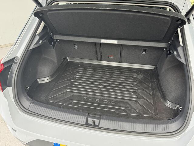 Volkswagen T-Roc 1.0 TSI Style Business | Navigatie | PDC | Cruise Control Adaptief |
