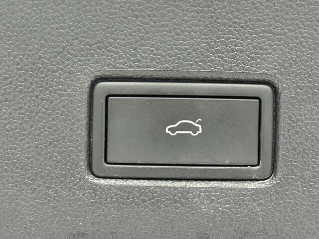 Volkswagen T-Roc 1.0 TSI Style Business | Navigatie | PDC | Cruise Control Adaptief |