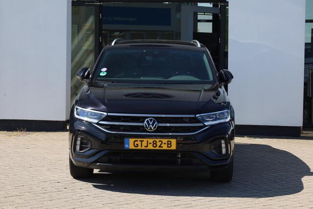 Volkswagen T-Roc 1.5 TSI R-Line Afneembare trekhaak Digital cockpit, R-Line in- en exterieur, achteruitrijcamera, navigatie, spiegel pakket, park assist, light assist, LED plus, adaptieve cruise control (acc), licht & regensensor, climatronic, draadloos Apple Carplay / An