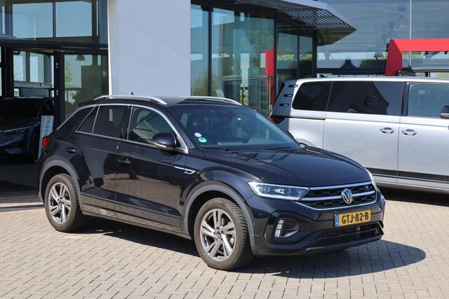 Volkswagen T-Roc 1.5 TSI R-Line Afneembare trekhaak Digital cockpit, R-Line in- en exterieur, achteruitrijcamera, navigatie, spiegel pakket, park assist, light assist, LED plus, adaptieve cruise control (acc), licht & regensensor, climatronic, draadloos Apple Carplay / An