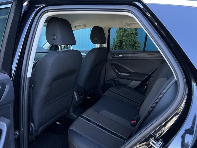 Volkswagen T-Roc 1.5 TSI 150PK! Style Business CARPLAY/ANDROID | AFN.TREKH | ADAPT.CRUISE | ELEK.A.KLEP | NAV | PDC | LMV 1'EIG