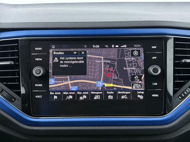 Volkswagen T-Roc 1.5 TSI Style | Trekhaak | Apple Carplay/Android Auto | 17"LM Velgen | Nederlandse Auto | NAP |