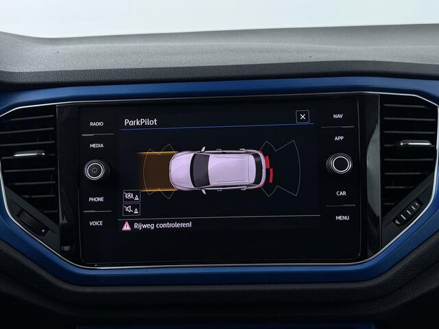 Volkswagen T-Roc 1.5 TSI Style | Trekhaak | Apple Carplay/Android Auto | 17"LM Velgen | Nederlandse Auto | NAP |