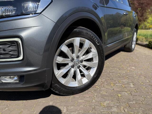 Volkswagen T-Roc 1.5 TSI Sport 150PK DSG | Camera | Adpative | DigiDash | Led |