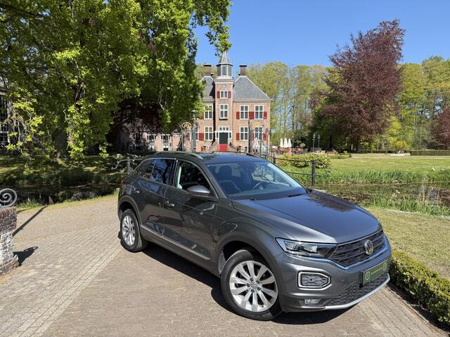 Volkswagen T-Roc 1.5 TSI Sport 150PK DSG | Camera | Adpative | DigiDash | Led |