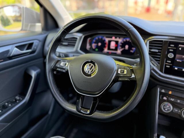 Volkswagen T-Roc 1.5 TSI Sport 150PK DSG | Camera | Adpative | DigiDash | Led |