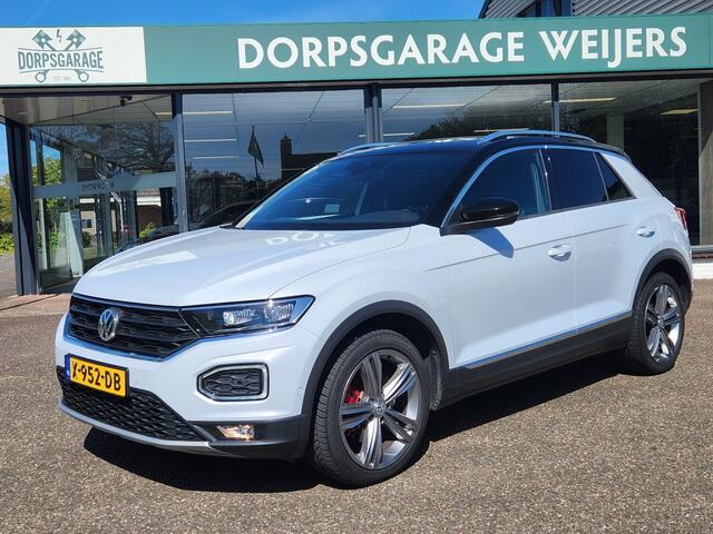 Volkswagen T-Roc 2.0 TSI 4Motion Sport, Pano, Trekhaak, Virtual Cockpit, Stuur- Stoelverwarming