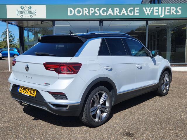 Volkswagen T-Roc 2.0 TSI 4Motion Sport, Pano, Trekhaak, Virtual Cockpit, Stuur- Stoelverwarming