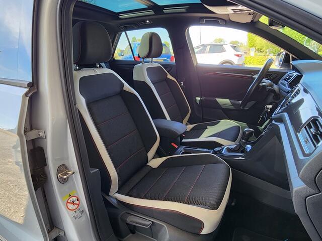 Volkswagen T-Roc 2.0 TSI 4Motion Sport, Pano, Trekhaak, Virtual Cockpit, Stuur- Stoelverwarming