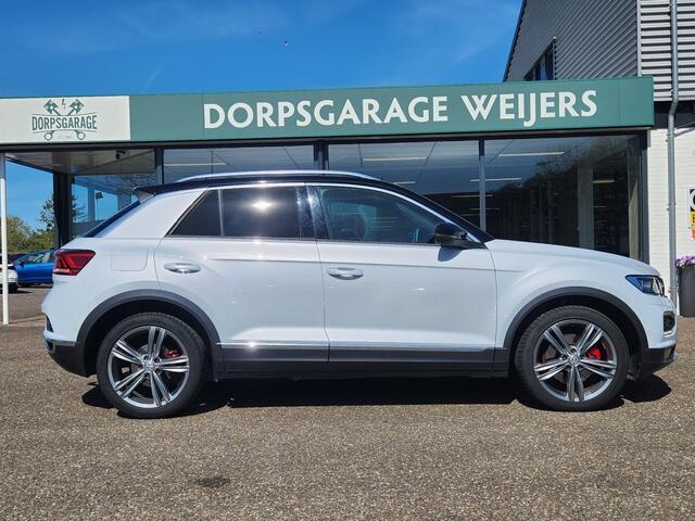 Volkswagen T-Roc 2.0 TSI 4Motion Sport, Pano, Trekhaak, Virtual Cockpit, Stuur- Stoelverwarming