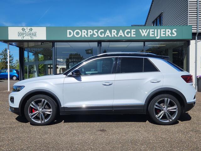 Volkswagen T-Roc 2.0 TSI 4Motion Sport, Pano, Trekhaak, Virtual Cockpit, Stuur- Stoelverwarming