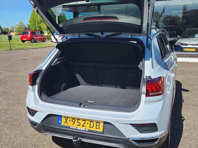 Volkswagen T-Roc 2.0 TSI 4Motion Sport, Pano, Trekhaak, Virtual Cockpit, Stuur- Stoelverwarming