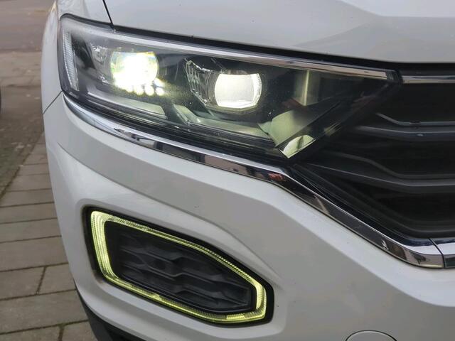 Volkswagen T-Roc 1.0 TSI Style | Trekhaak | Panorama | Full-LED | Navi