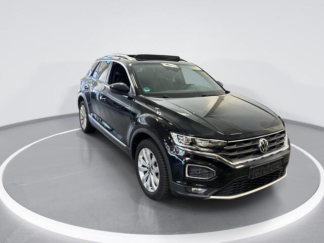 Volkswagen T-Roc 1.5 TSI 150pk DSG Sport · Panoramadak · Apple/Android Car Play · Stoelverwarming · Alarm · Keyless · 17'' Inch ·