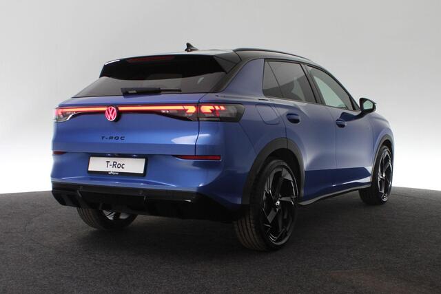 Volkswagen T-Roc R-Line First Edition 1.5 eTSI 110 kW / 150 pk DSG Black Style