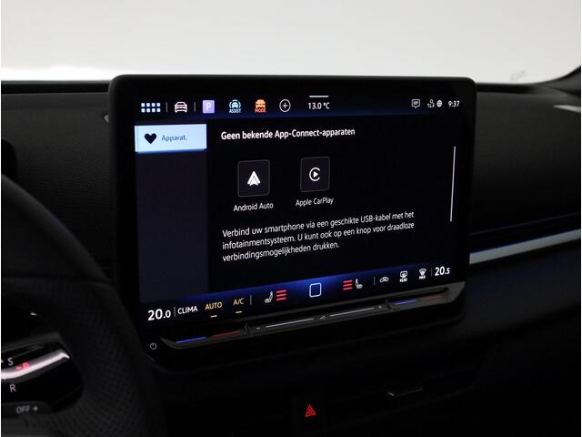 Volkswagen T-Roc R-Line First Edition 1.5 eTSI 110 kW / 150 pk DSG Black Style