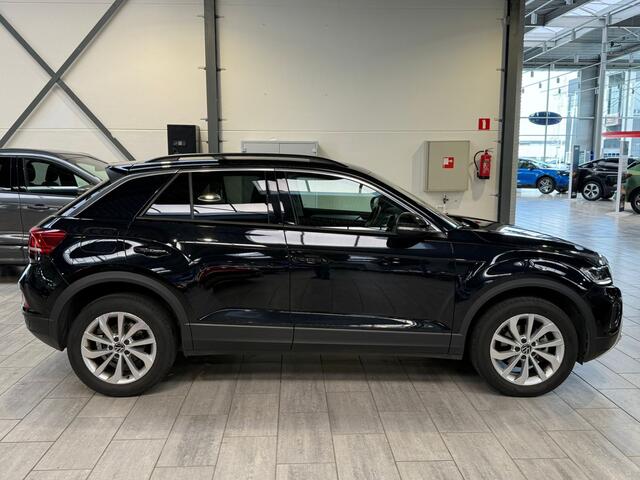 Volkswagen T-Roc 1.5 TSI Life Edition | AUTOMAAT | Adapt. Cruise | Clima | Camera | LED | Apple carplay // Android auto | Fabrieksgarantie t/m 03-2029 |