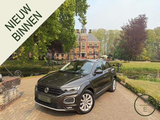 Volkswagen T-Roc 1.5 TSI Sport 150 PK DSG | Blind Spot | Digidash | Camera | Adaptive |