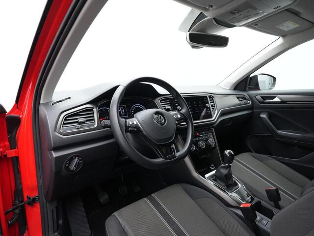 Volkswagen T-Roc 1.0 TSI 115 pk Style | Adaptive Cruise | Navigatie | Parkeersensoren | Carplay