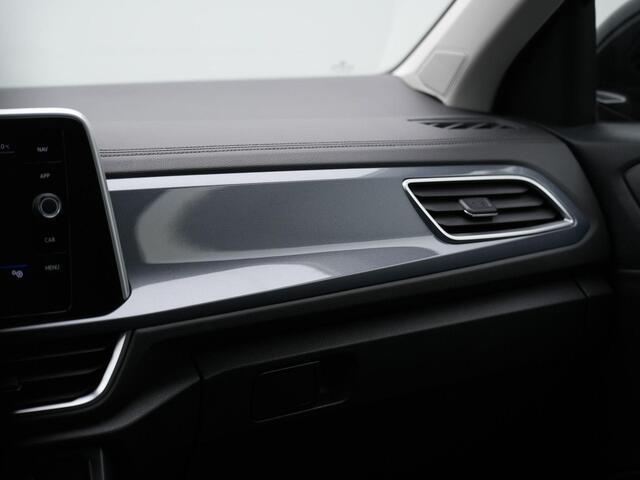 Volkswagen T-Roc 1.5 TSI 150 pk DSG Style | Trekhaak | Stoelverwarming | Navigatie | Massage