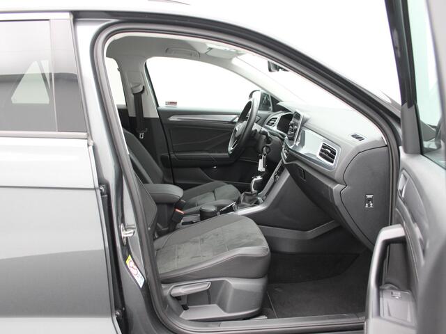 Volkswagen T-Roc 1.5 TSi 150 Pk Automaat Style | Camera | Adaptive Cruise | Stoelverwarming | CarPlay | navigatie | 17 Inch | 26.368 Km !!