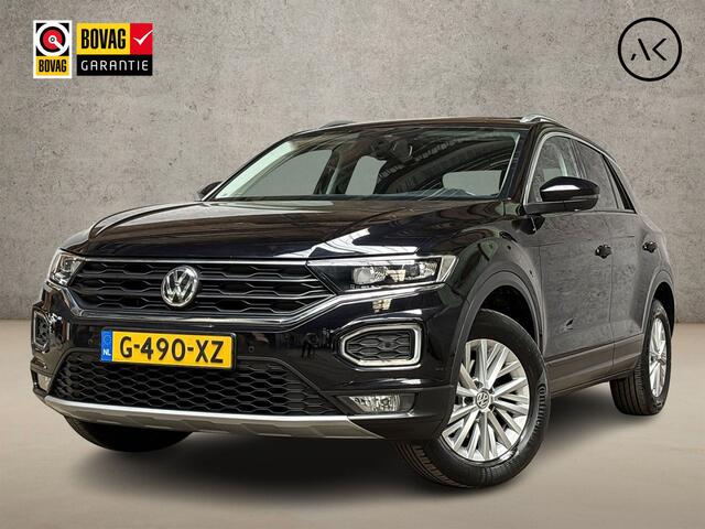 Volkswagen T-Roc 1.0 TSI Sport (PANORAMADAK, VIRTUAL COCKPIT, APPLE CARPLAY, GROOT NAVI, LED KOPLAMPEN, SPORTSTOELEN, ADAPTIVE CRUISE, PARKEERSENSOREN, NIEUWE APK, NIEUWSTAAT)