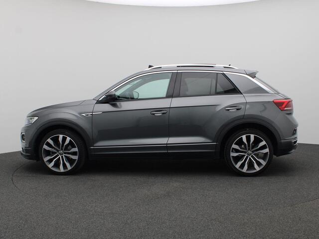 Volkswagen T-Roc 1.5 TSI Sport Business R 150PK DSG Panoramadak, Trekhaak, Keyless, Side Assist, Stoelverwarming, 19" LM Velgen, Elektr. Achterklep, Achteruitrijcamera