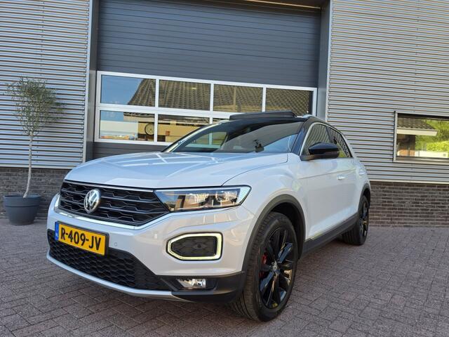 Volkswagen T-Roc | Pano dak | Carplay | Trekha 1.5 TSI Sport BnsR