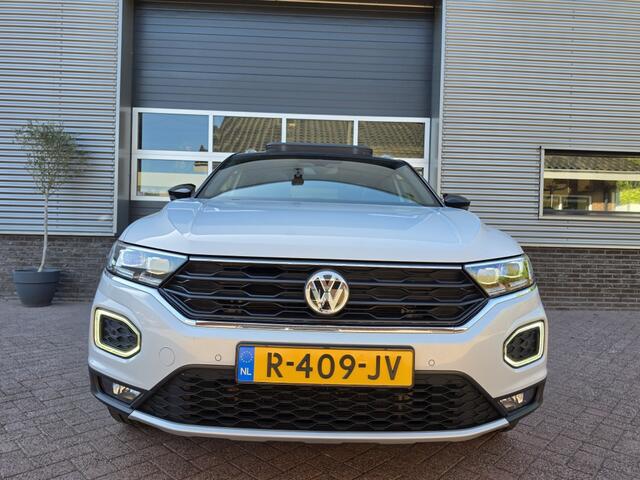 Volkswagen T-Roc | Pano dak | Carplay | Trekha 1.5 TSI Sport BnsR