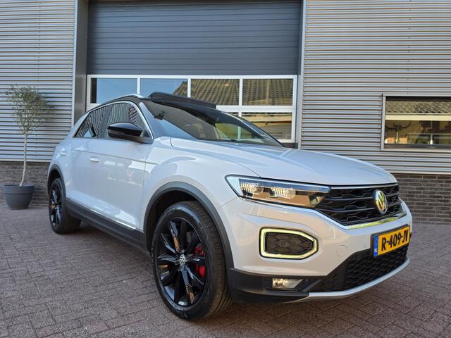 Volkswagen T-Roc | Pano dak | Carplay | Trekha 1.5 TSI Sport BnsR