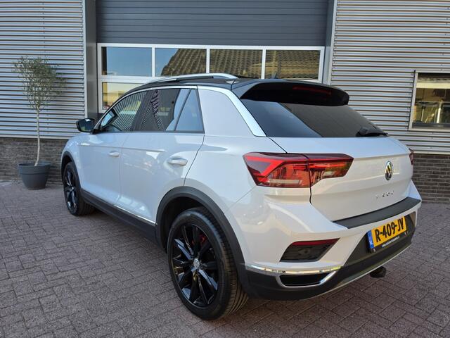Volkswagen T-Roc | Pano dak | Carplay | Trekha 1.5 TSI Sport BnsR
