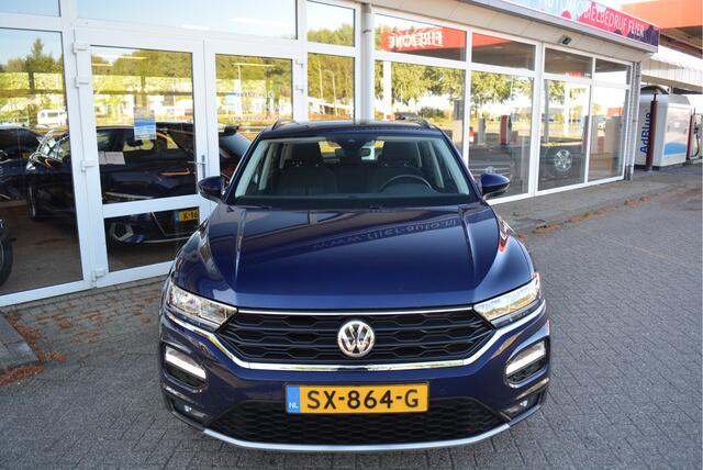Volkswagen T-Roc 1.5 TSI Style Plus | Adaptive | Afn. Trekhaak | Clima | Led | Orig. NL |